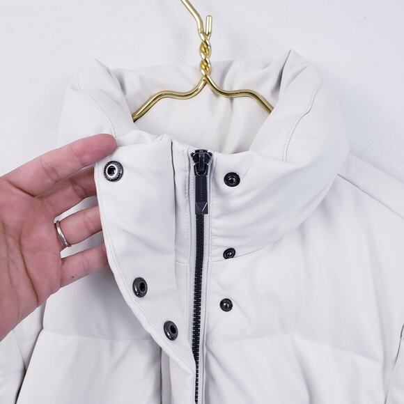 BCBG MAXAZRIA White Vegan Leather Puffer Coat Size Small Style # 14779BM-100 - Picture 4 of 12